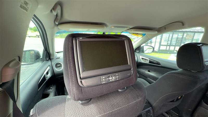 Nissan Pathfinder  2013