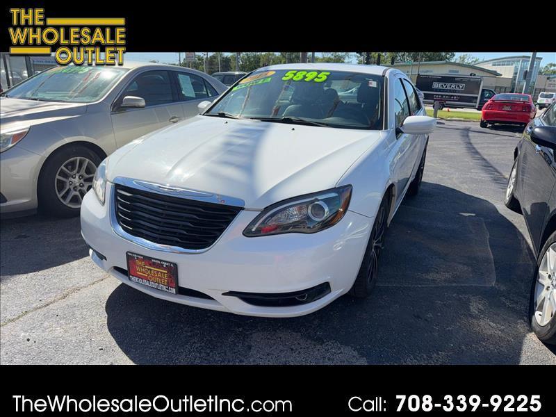 2013 Chrysler 200 Limited Sedan 4D