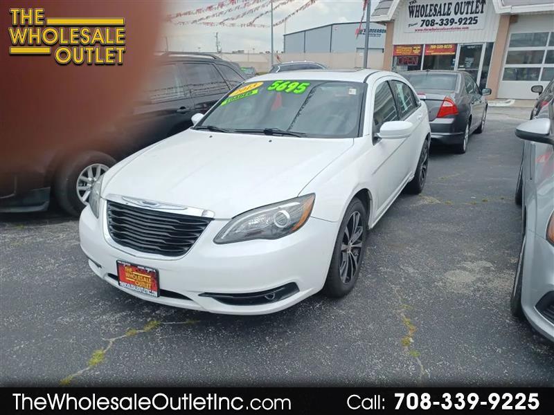 2013 Chrysler 200 Limited Sedan 4D