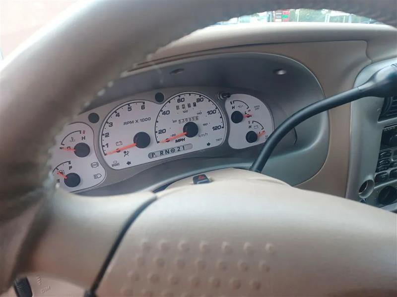 Ford Explorer  2002