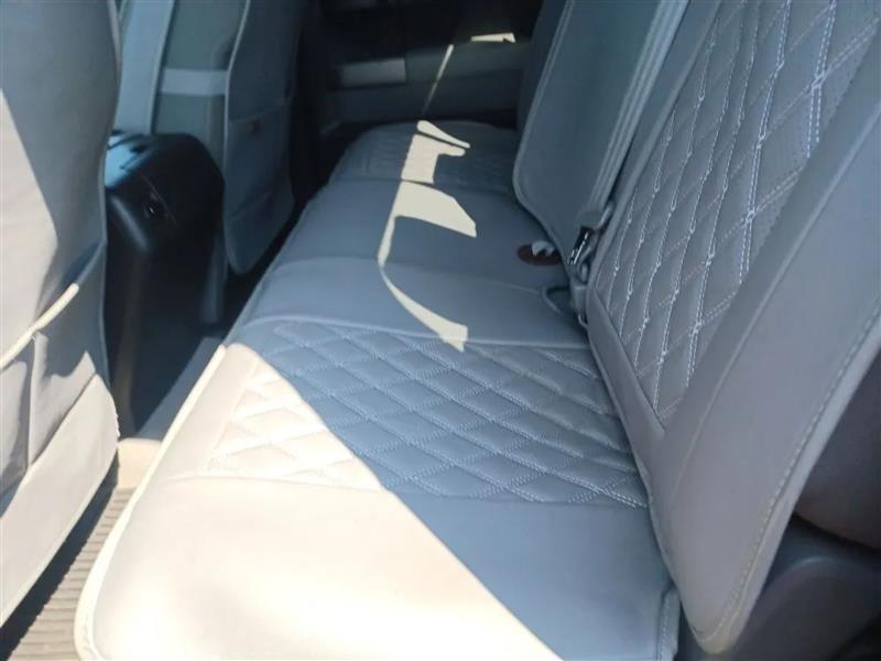 Toyota Tundra  2011