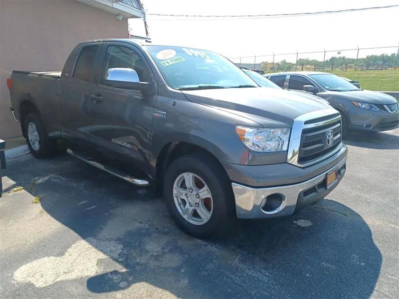 Toyota Tundra  2011