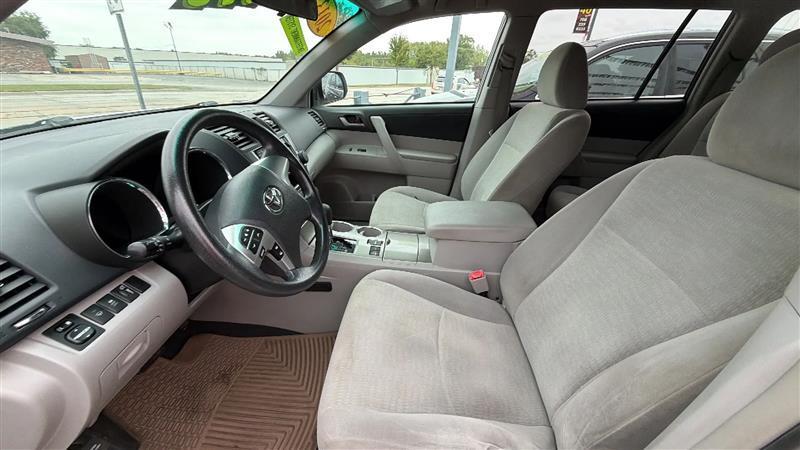 Toyota Highlander  2013