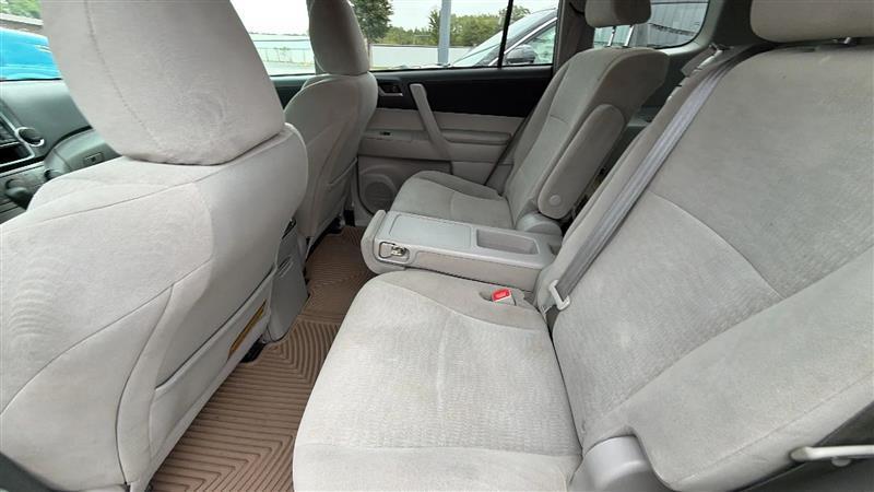 Toyota Highlander  2013