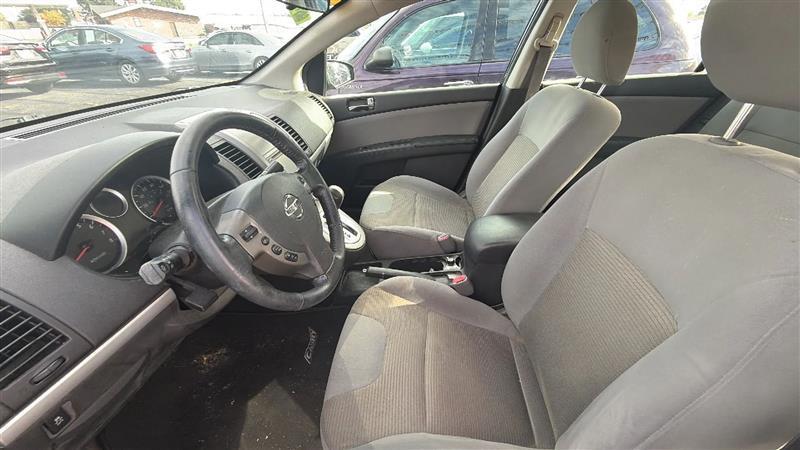 Nissan Sentra  2012