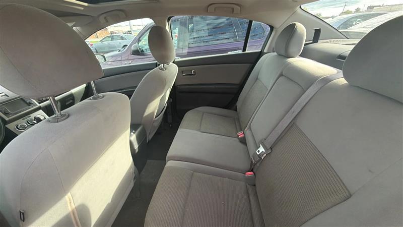 Nissan Sentra  2012
