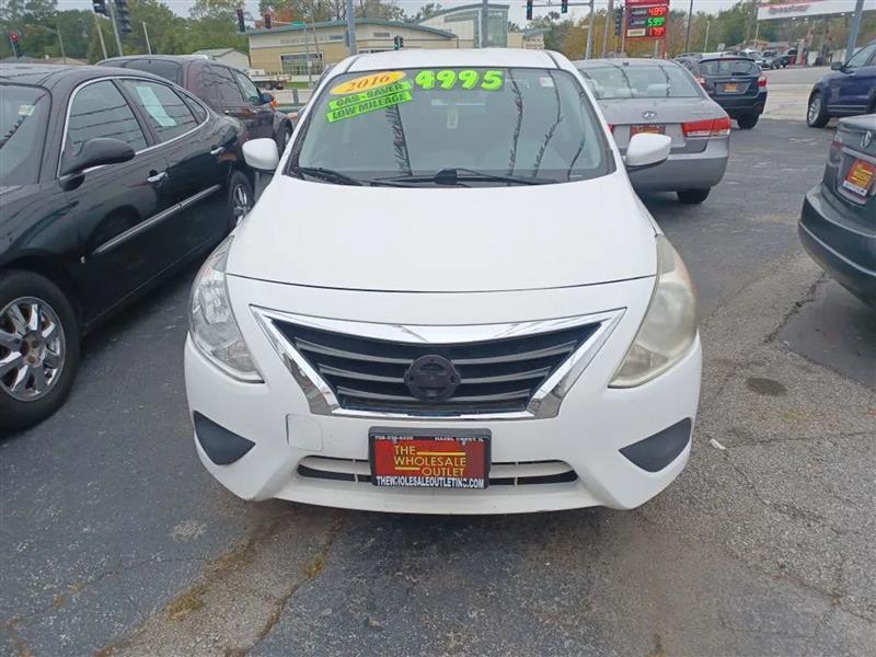 Nissan Versa  2016