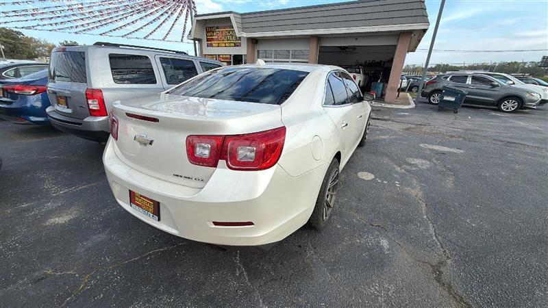 Chevrolet Malibu  2013