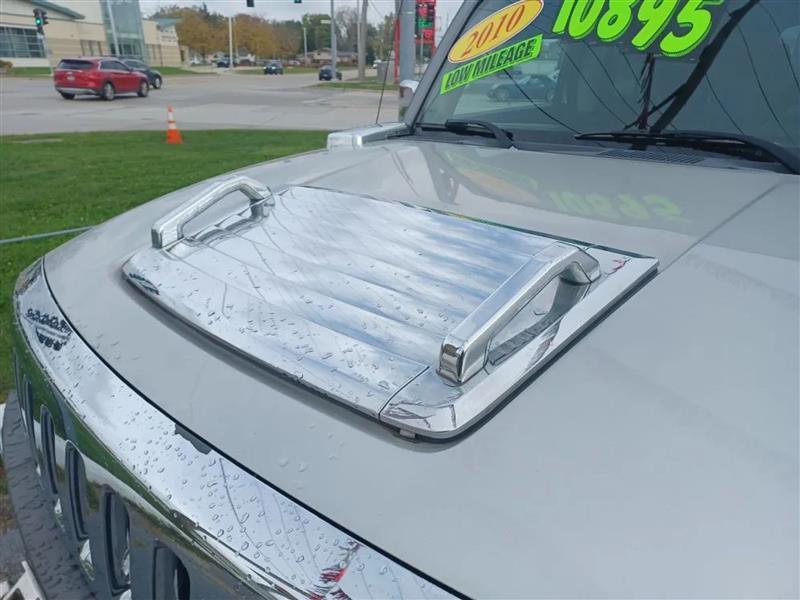 2010 HUMMER H3 Sport Utility 4D