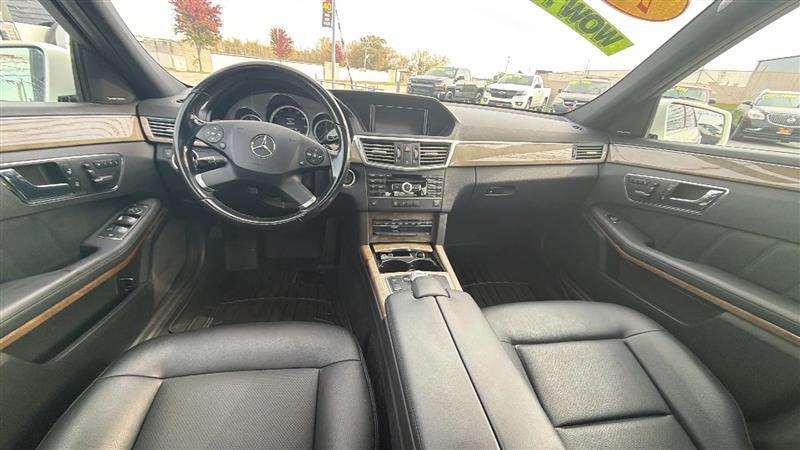 Mercedes-Benz E-Class  2011