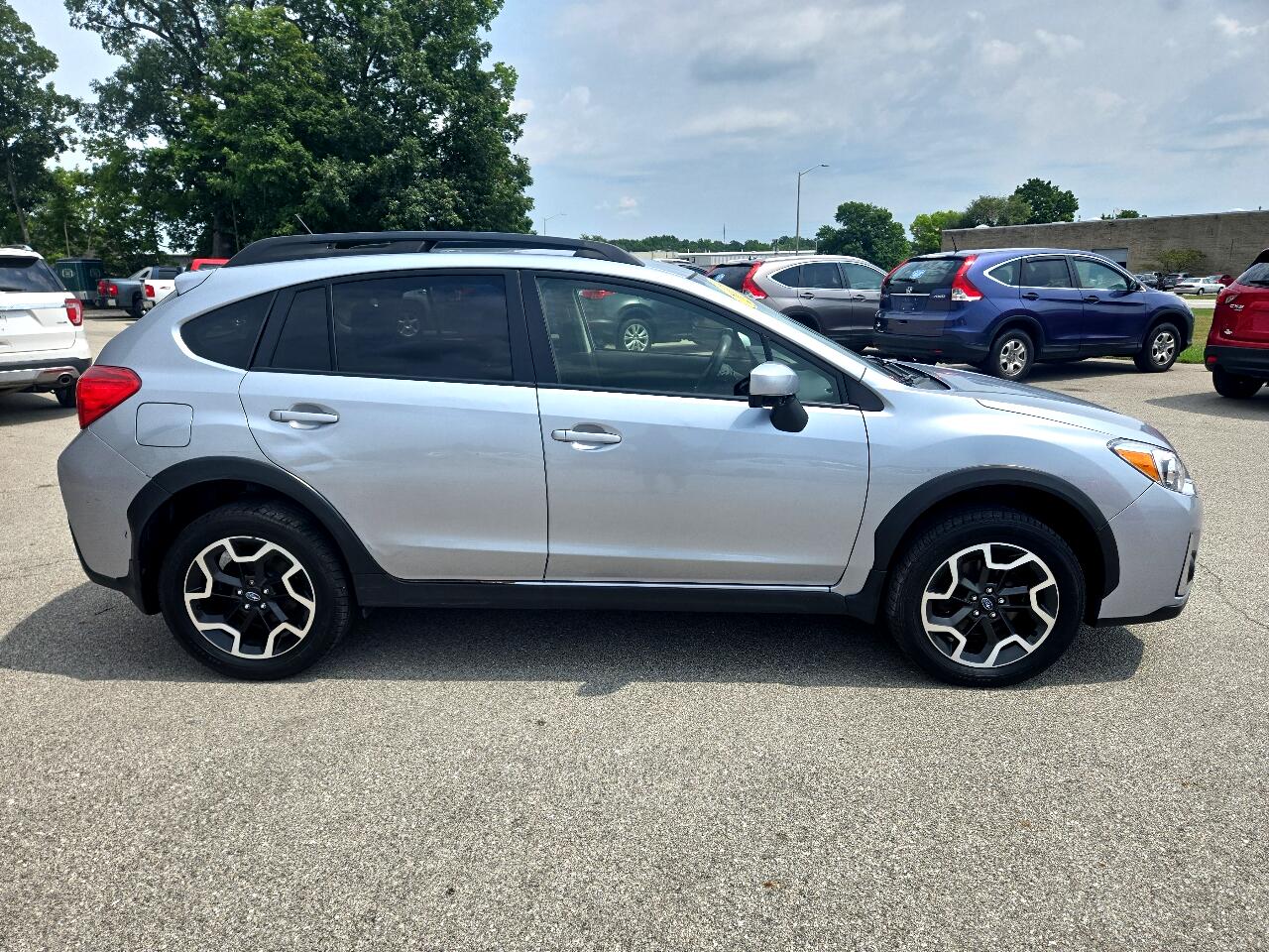 2016 Subaru Crosstrek 2.0i Premium photo 4