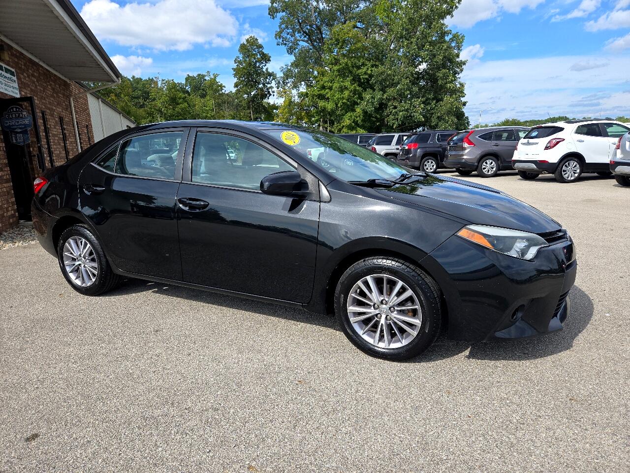 2014 Toyota Corolla LE Plus photo 2