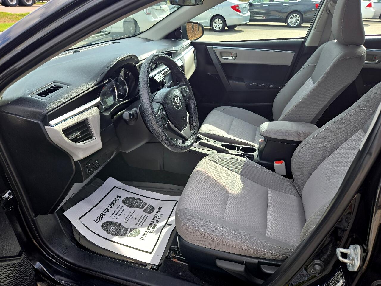 2014 Toyota Corolla LE Plus photo 14