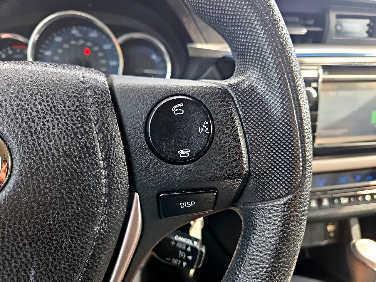 2014 Toyota Corolla LE Plus photo 21