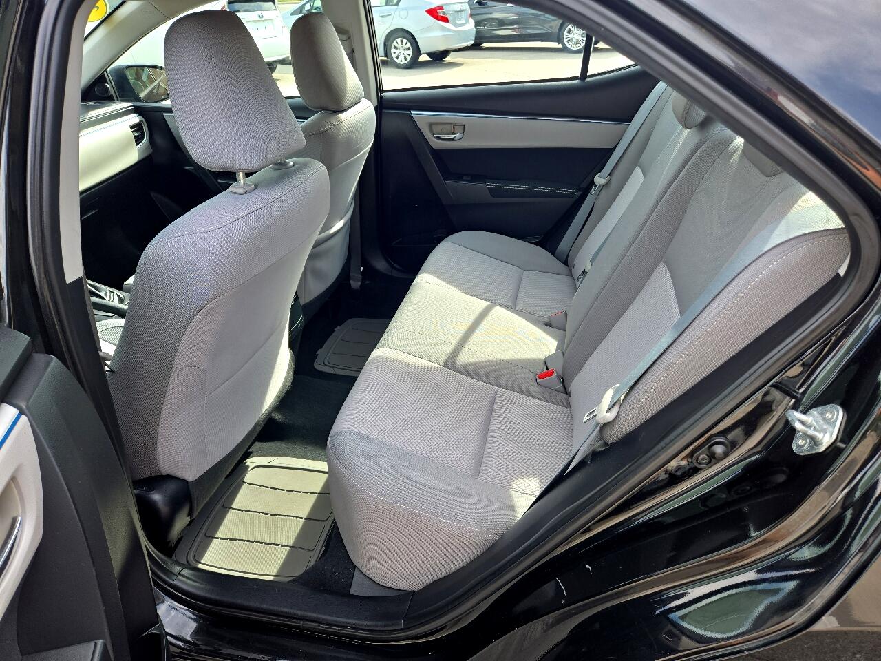 2014 Toyota Corolla LE Plus photo 32