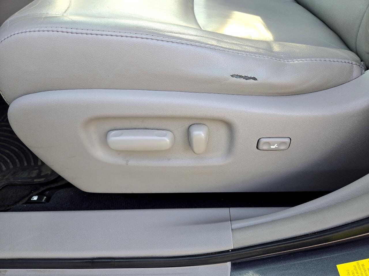 2012 Toyota Highlander Base photo 17