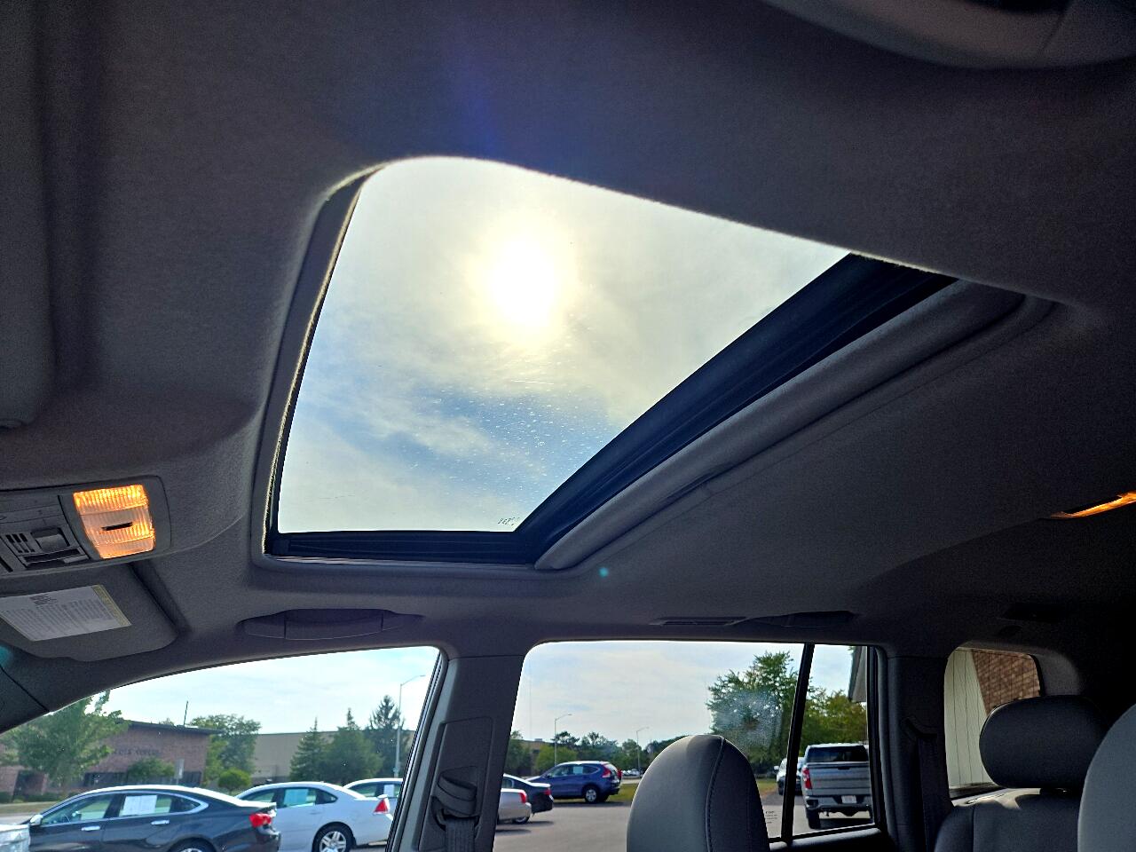 2012 Toyota Highlander Base photo 19