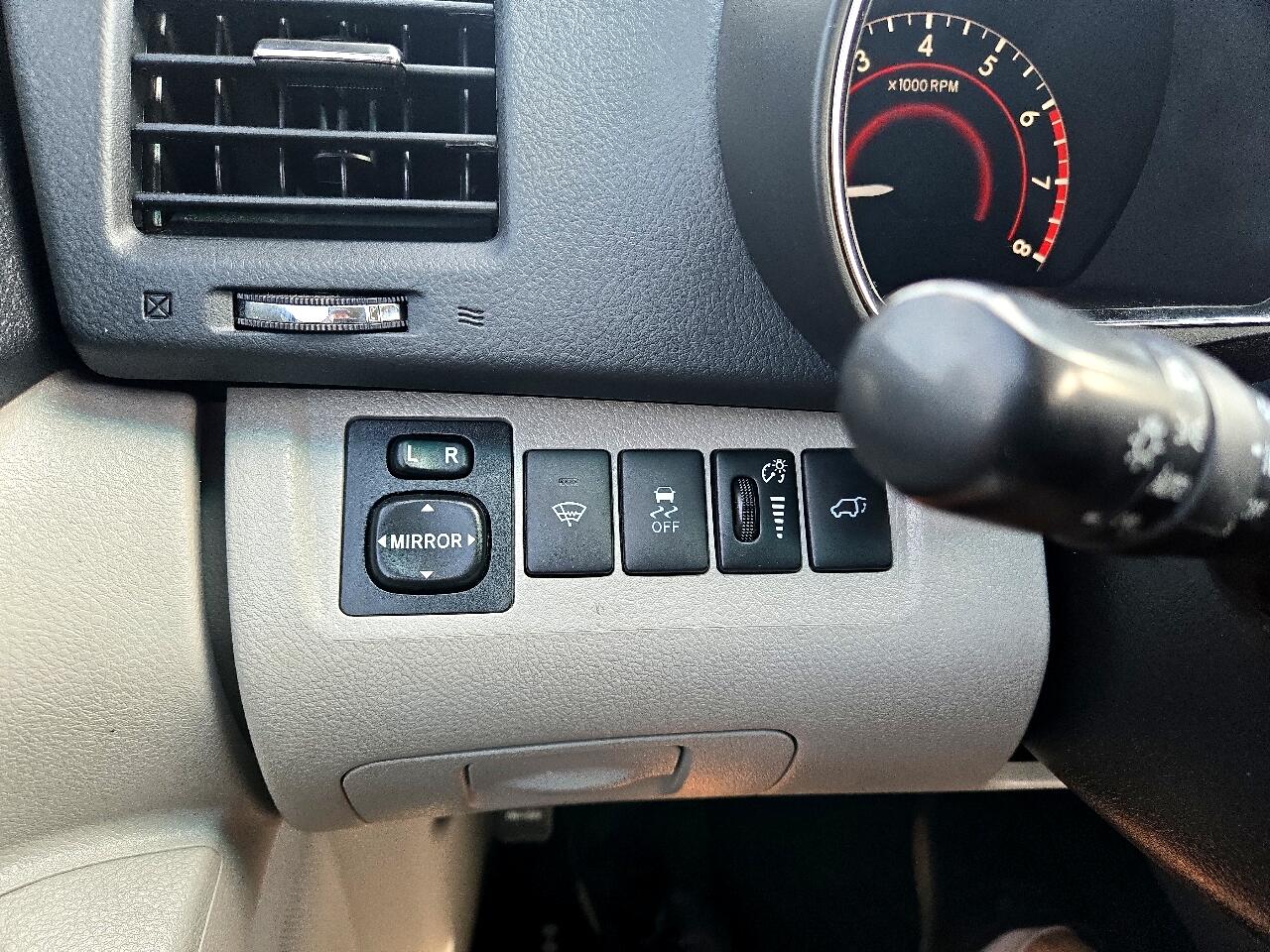2012 Toyota Highlander Base photo 20