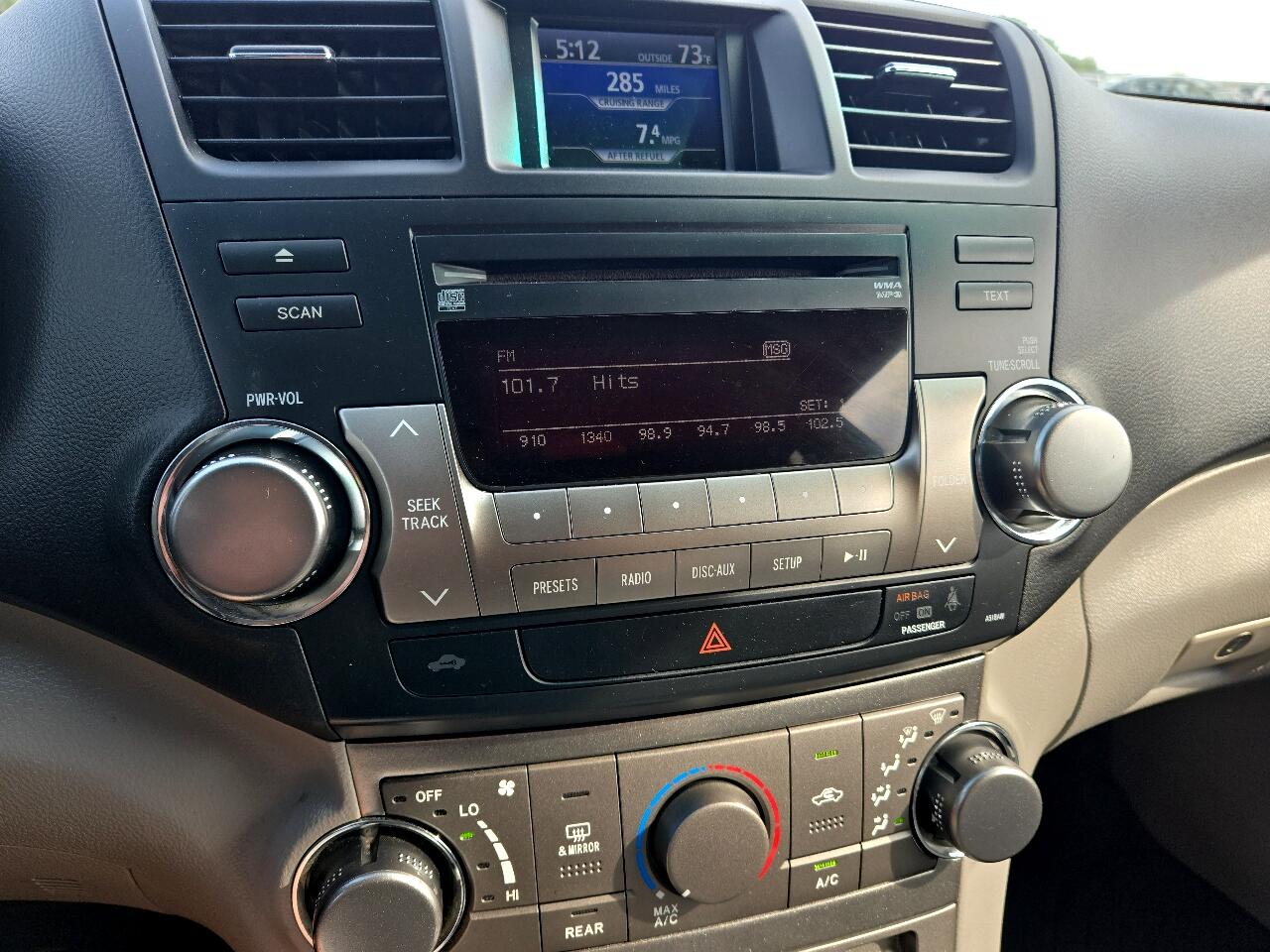 2012 Toyota Highlander Base photo 27