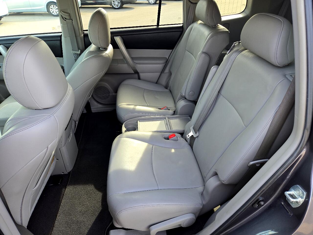 2012 Toyota Highlander Base photo 34