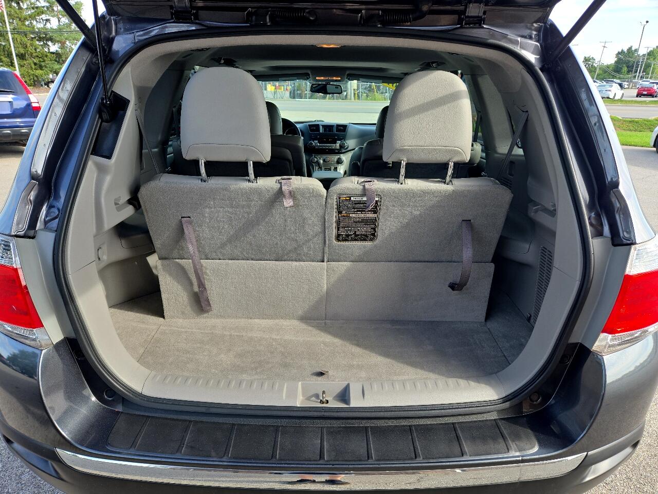 2012 Toyota Highlander Base photo 37