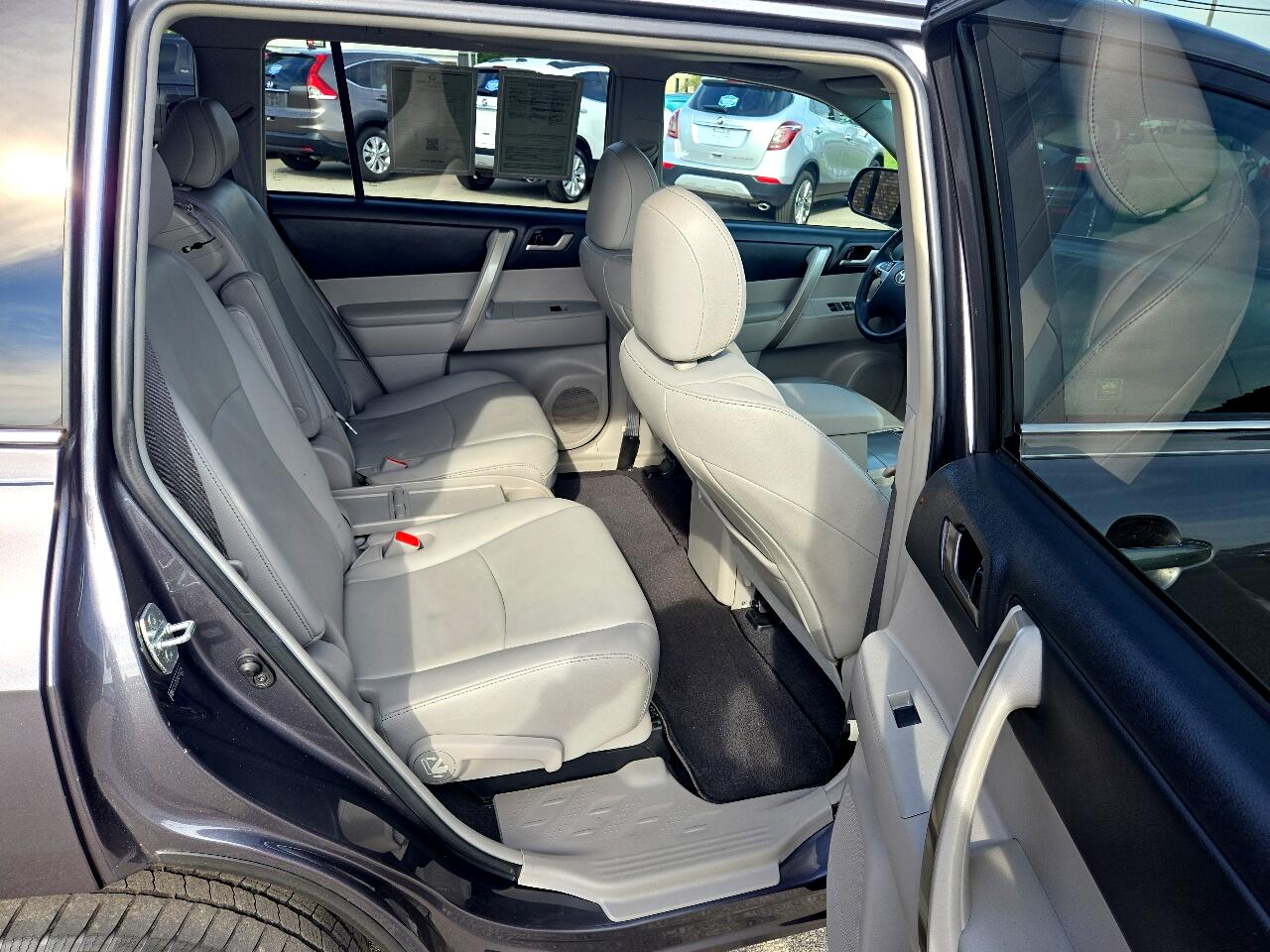 2012 Toyota Highlander Base photo 42