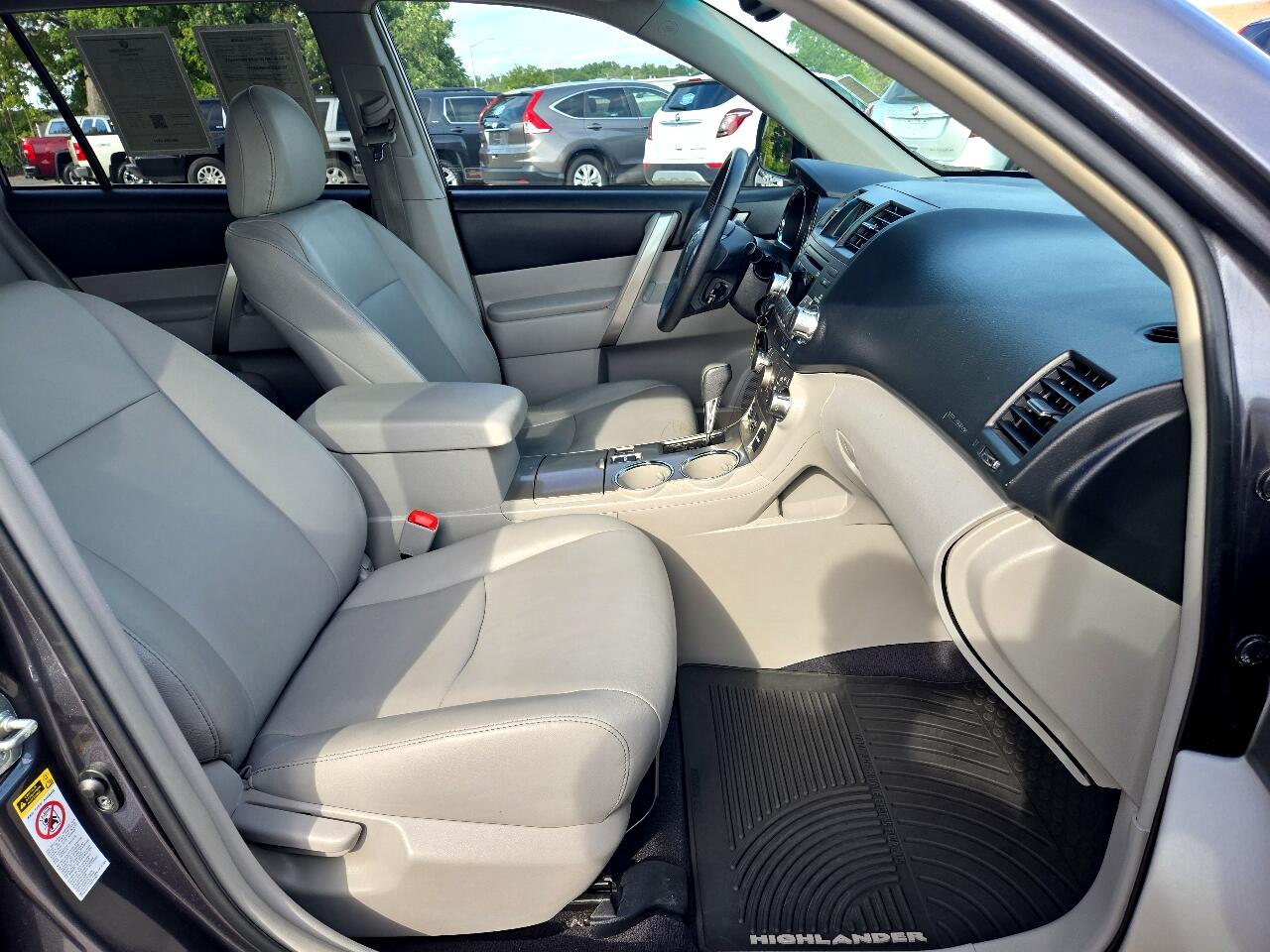 2012 Toyota Highlander Base photo 49