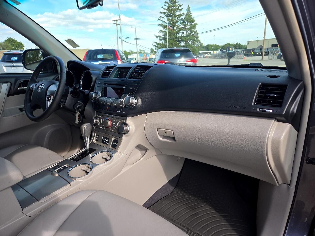 2012 Toyota Highlander Base photo 50