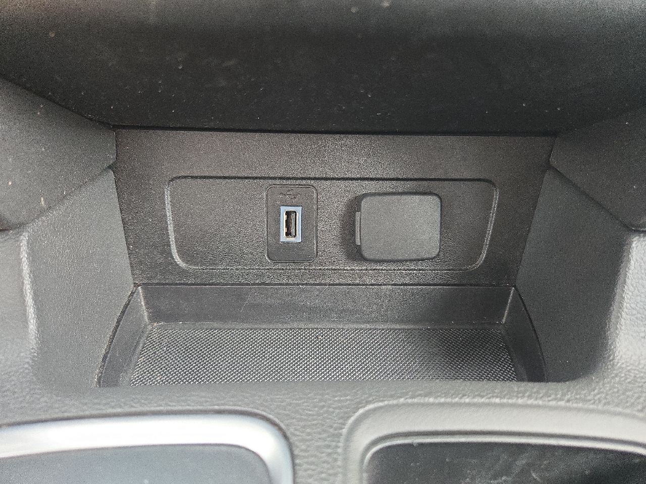 2017 Ford Escape SE photo 29