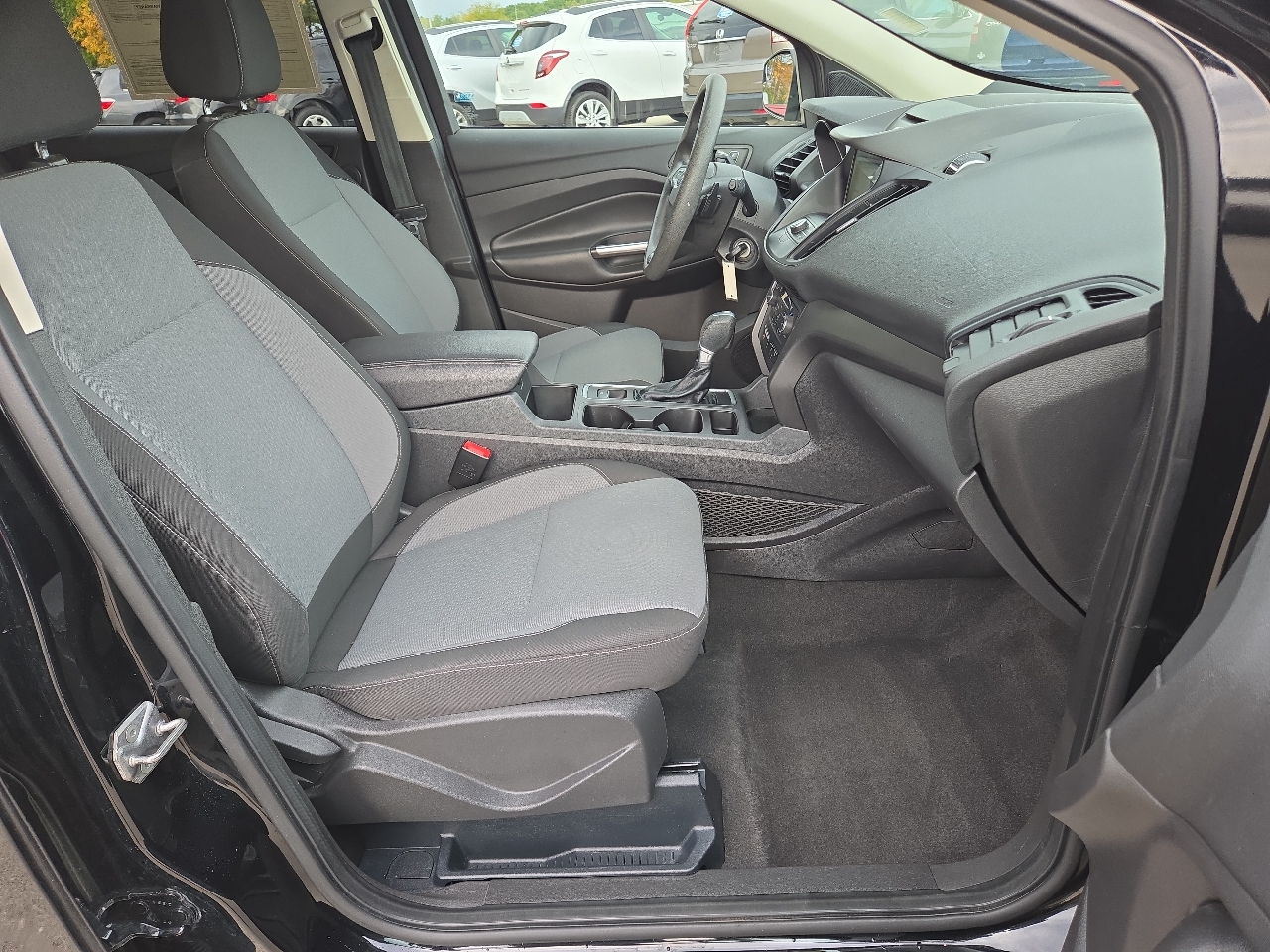 2017 Ford Escape SE photo 48