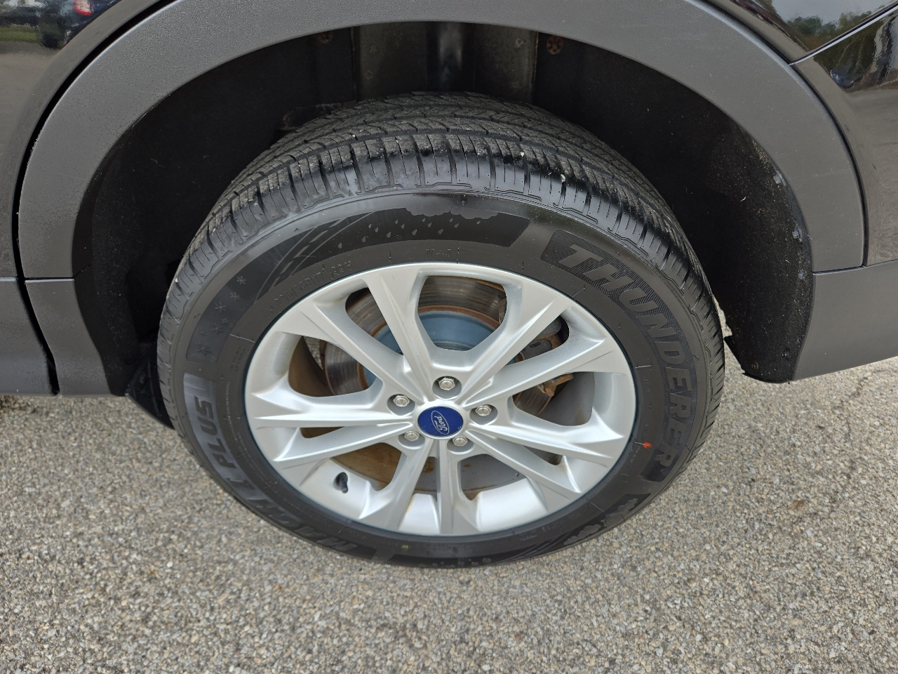 2017 Ford Escape SE photo 52