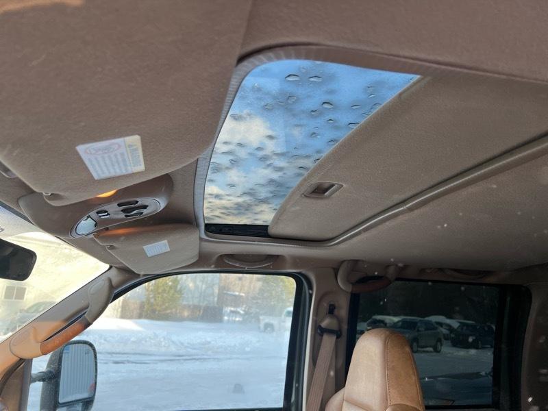 Ford F-250 SD Lariat Crew Cab Long Bed 4WD 2004