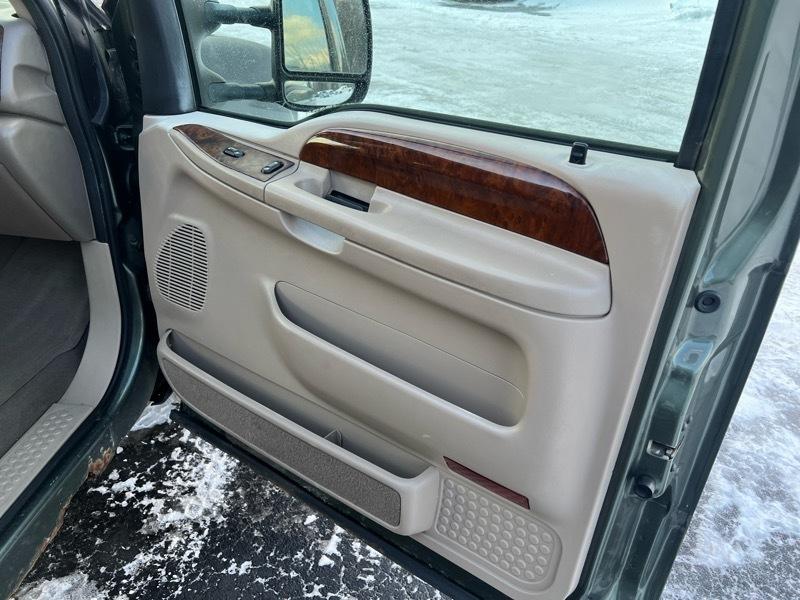 Ford F-250 SD Lariat Crew Cab Long Bed 4WD 2004