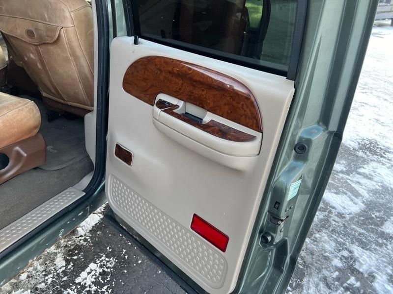 Ford F-250 SD Lariat Crew Cab Long Bed 4WD 2004