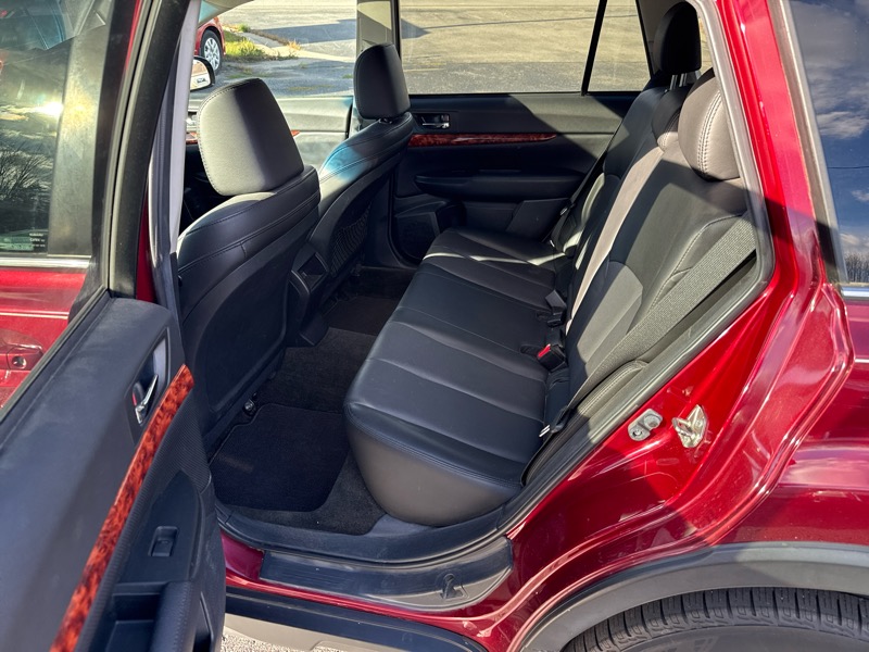 Subaru Outback 2.5i Limited 2012