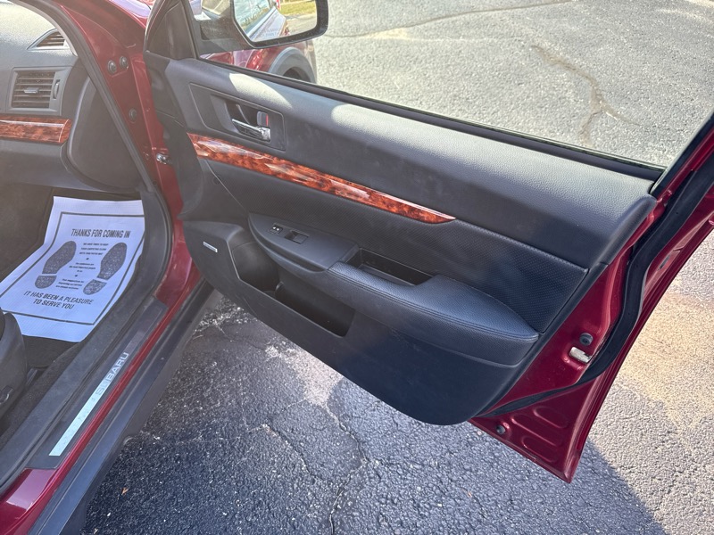 Subaru Outback 2.5i Limited 2012