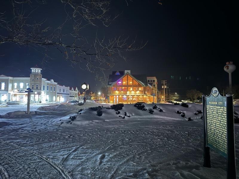 GMC Yukon Denali XL 4WD 2010