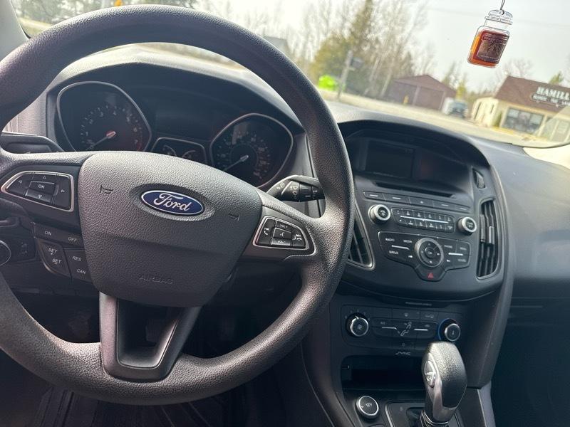 Ford Focus SE Sedan 2017