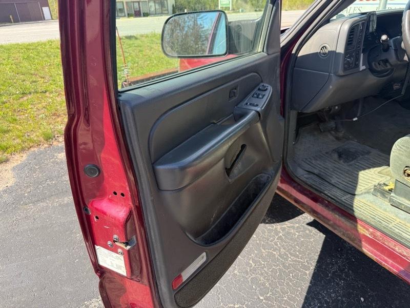 Chevrolet Silverado 2500HD LS Ext. Cab Short Bed 4WD 2004