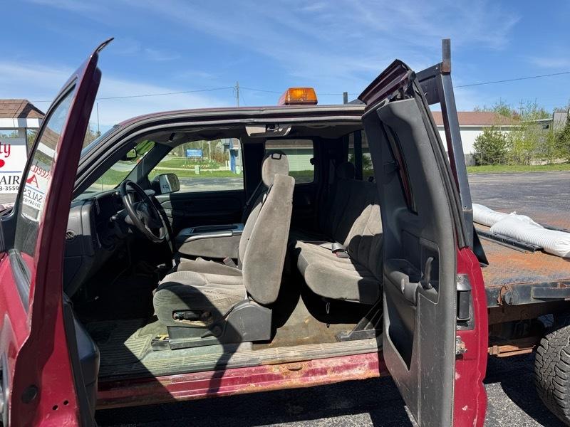 Chevrolet Silverado 2500HD LS Ext. Cab Short Bed 4WD 2004