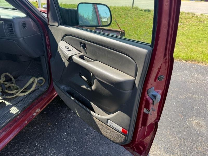 Chevrolet Silverado 2500HD LS Ext. Cab Short Bed 4WD 2004