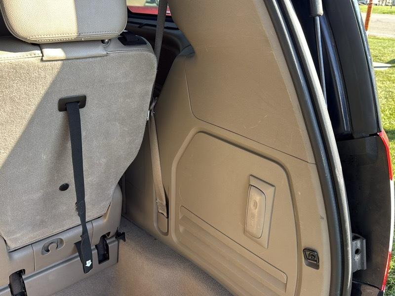 Chrysler Town & Country Touring-L 2012