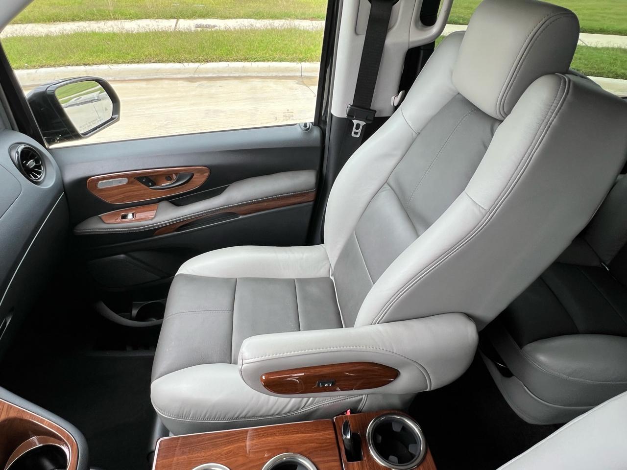Mercedes-Benz Metris  2023