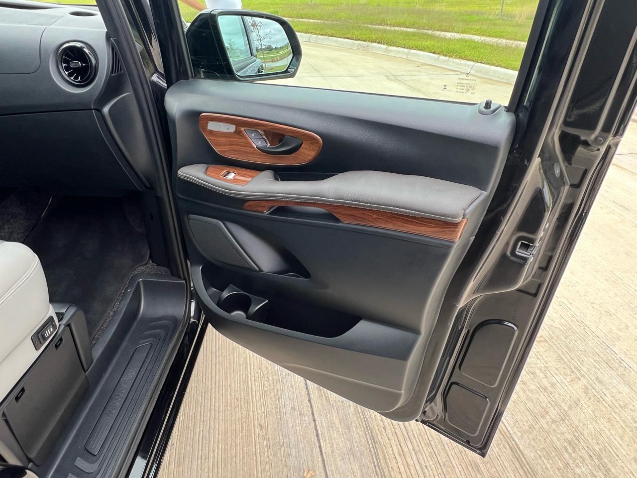 Mercedes-Benz Metris  2023