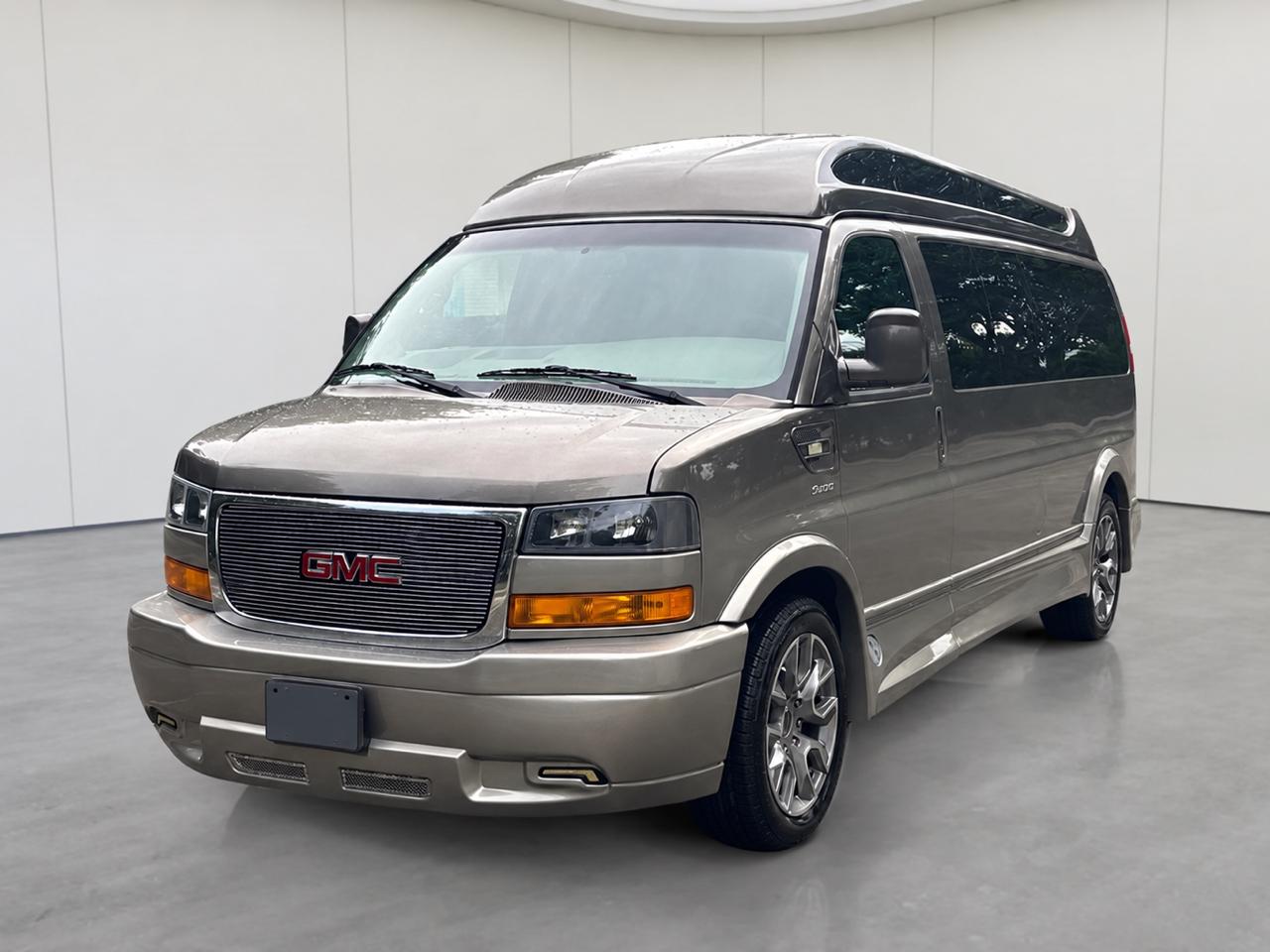 GMC Savana  2023