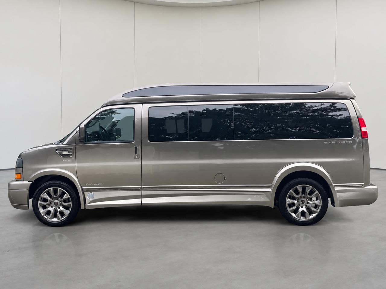 GMC Savana  2023