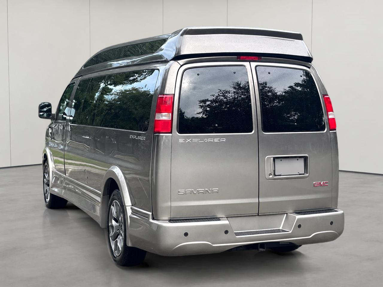 GMC Savana  2023