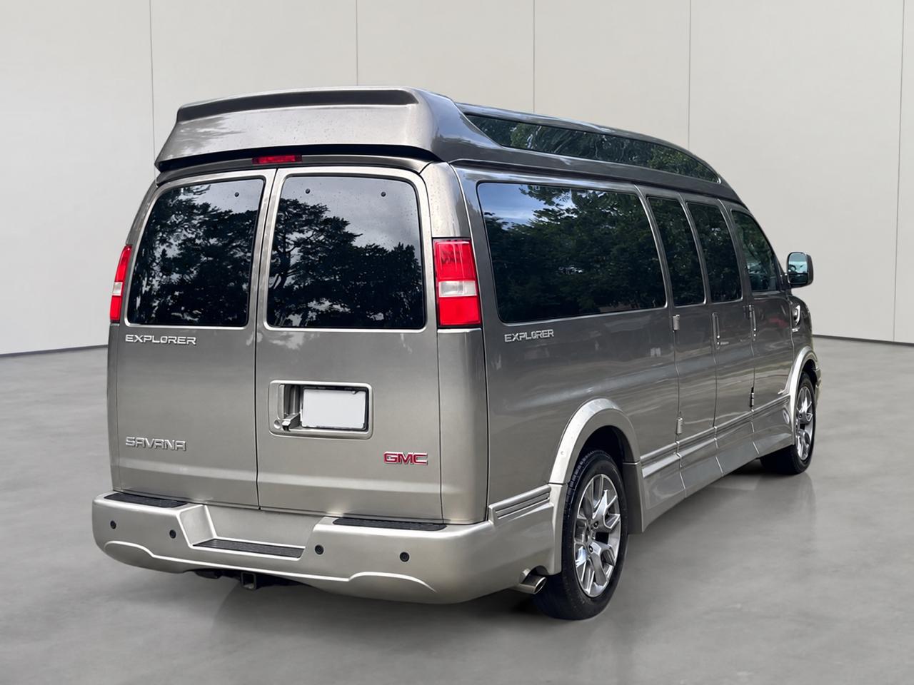 GMC Savana  2023