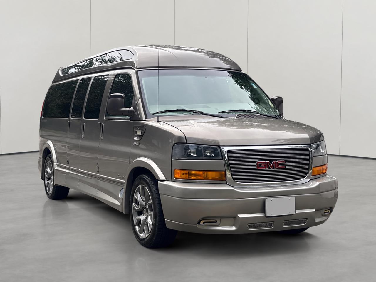 GMC Savana  2023