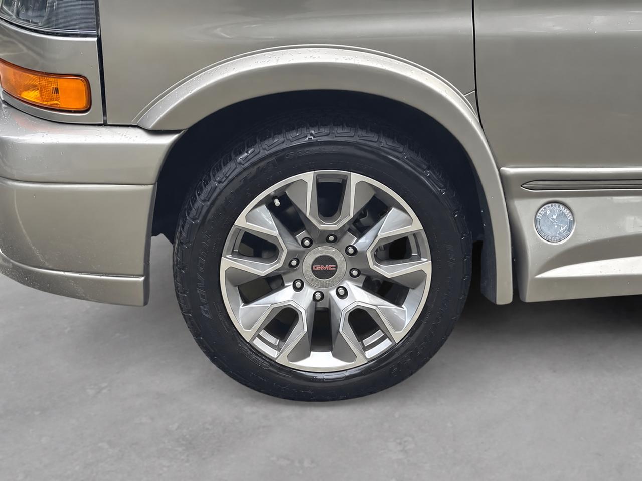 GMC Savana  2023